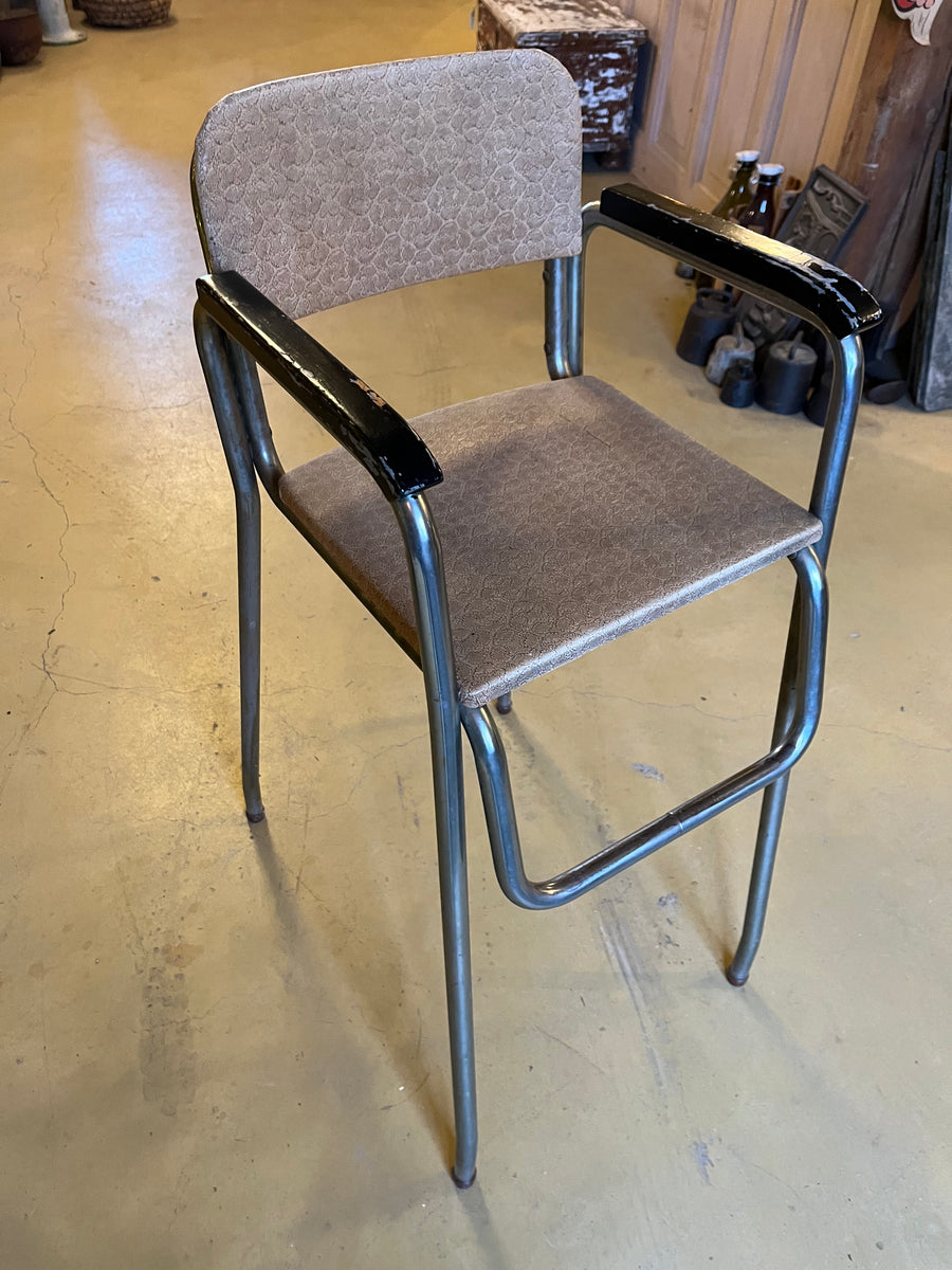 Hög barnstol
