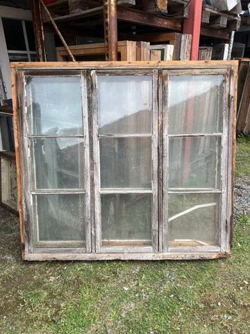 Fönster med karm 155x140