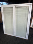 Fönster med karm 127x147