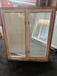Fönster med karm 127x147