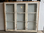 Fönster med karm 158x140