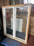 Fönster med karm 127x147