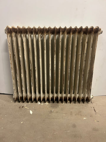 Vägghängd radiator 84x74x13
