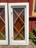 6 spröjsade fönster med karm 50x107,5