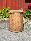 Trätunna med lock