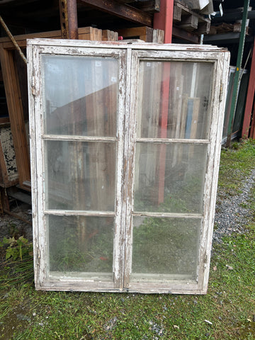 Fönster med karm 105x143