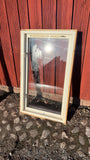 Fönster med karm 58,5x99