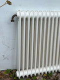 Vägghängd radiator 131x58x8