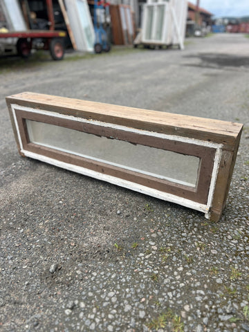 Fönster med karm 98x30