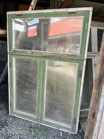 Fönster med karm 113x160