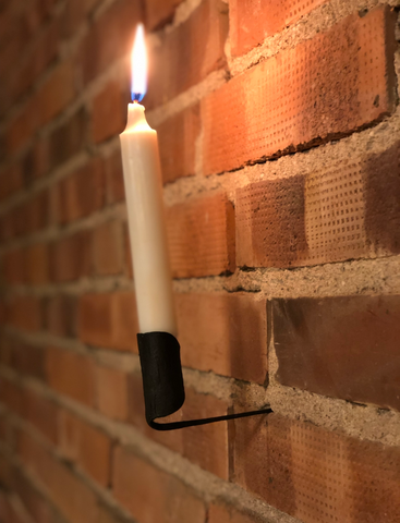 Ljushållare i smide vinklad