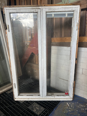 Fönster med karm 103x145