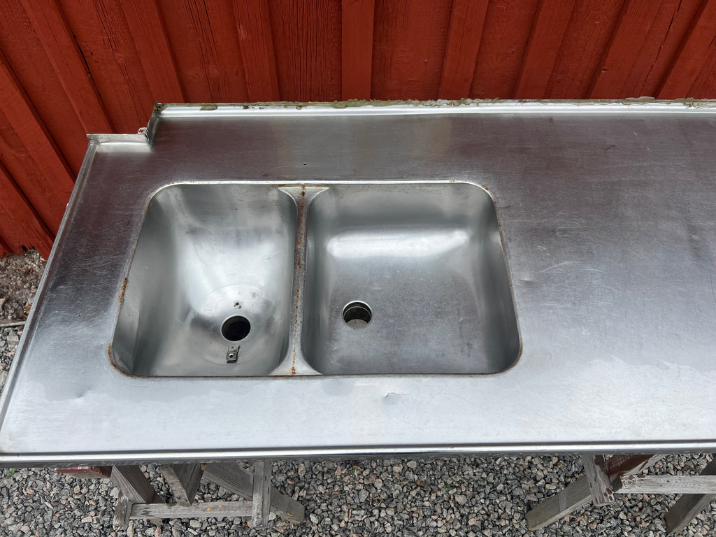 Diskbänk rostfri 120 cm – Hus till Hus – byggnadsvård och återbruk i ...