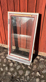 Fönster med karm 58,5x99