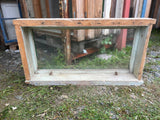 Fönster med karm 107x56
