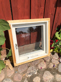 Fönster med karm 48,5x48,5
