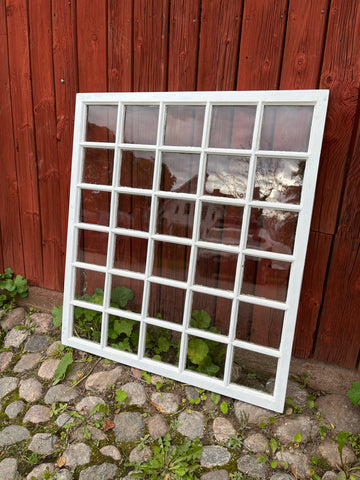 Spröjsad fönsterbåge 99x111
