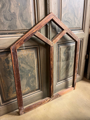 Spetsig fönsterbåge 75x90,5