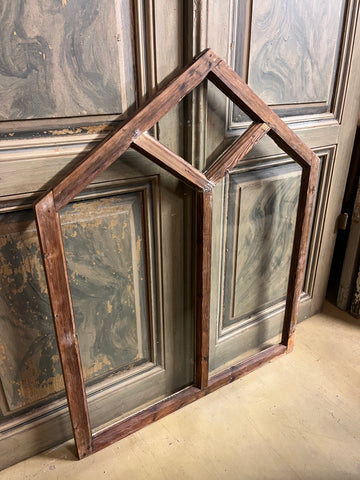 Spetsig fönsterbåge 72x89