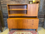 Sideboard med hylla